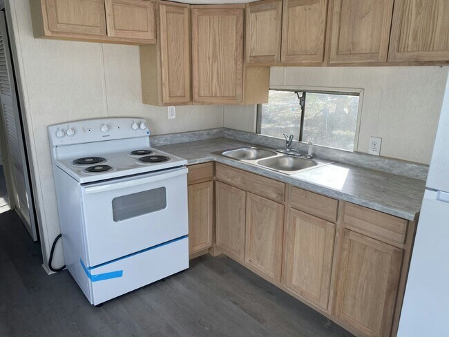 Foto del edificio - 5 Circle Dr