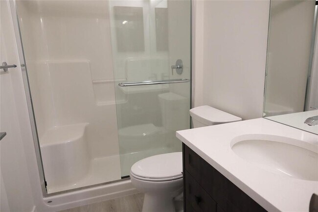 Building Photo - 91 Fossil Crk Cres