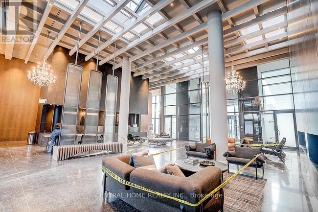 Building Photo - 28 Interchange Wy