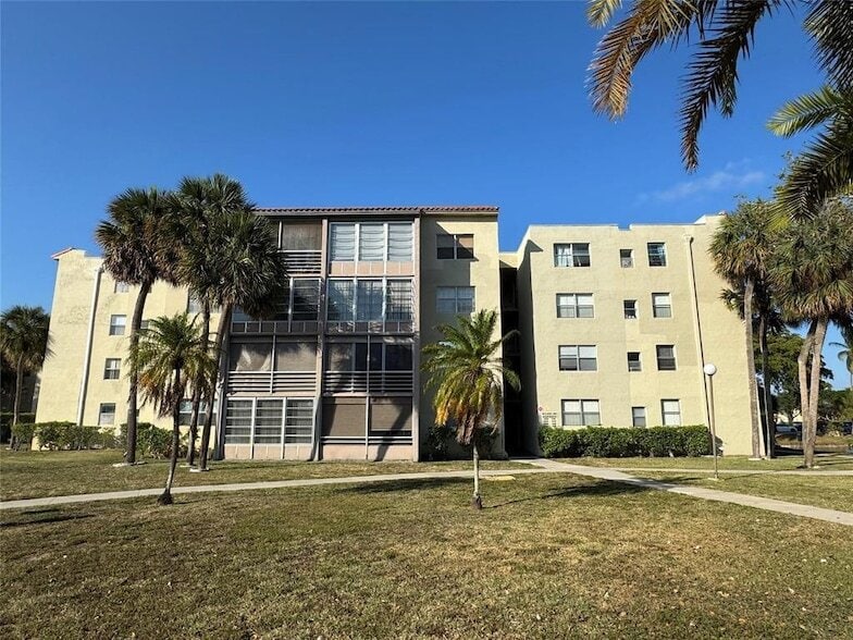 Photo - 1800 SW 81st Avenue Unit 1307