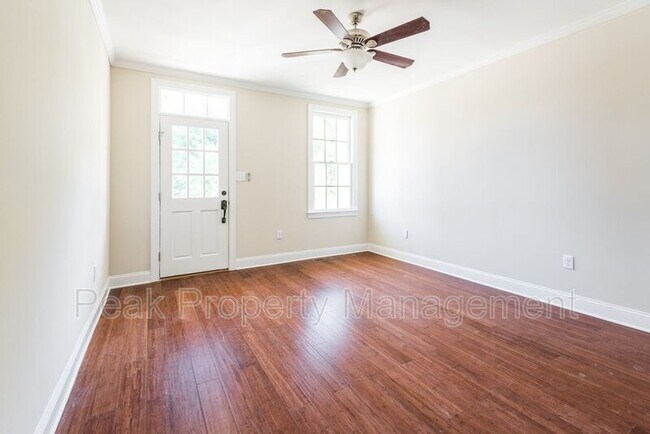 Foto del edificio - 972 Pink St