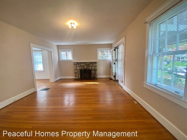 Building Photo - 4 br, 1 bath House - 741 State St