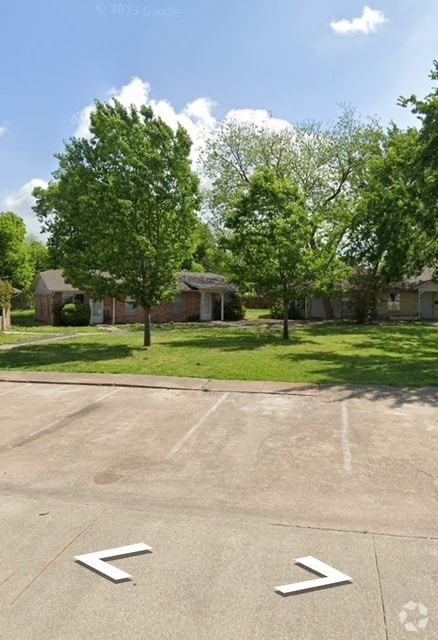 Building Photo - 110 Baker Ln