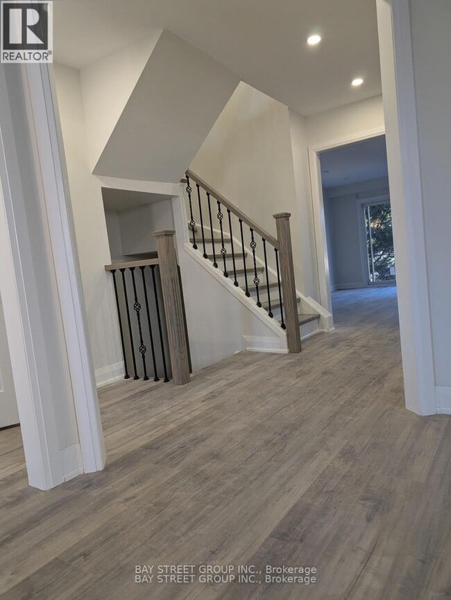 Building Photo - 44 Lilac Ave