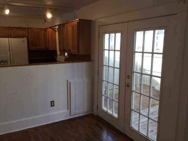 Foto del edificio - 224 W Watson St