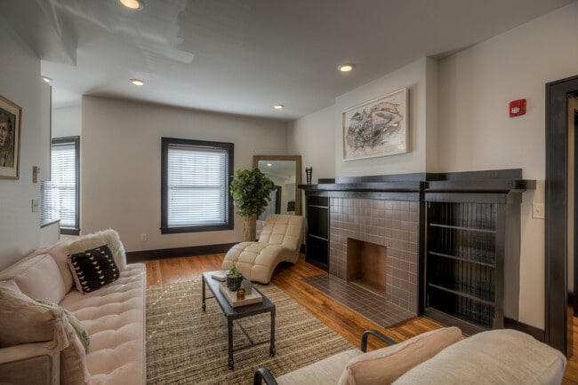 Photo - Colonial Hotel Apartments