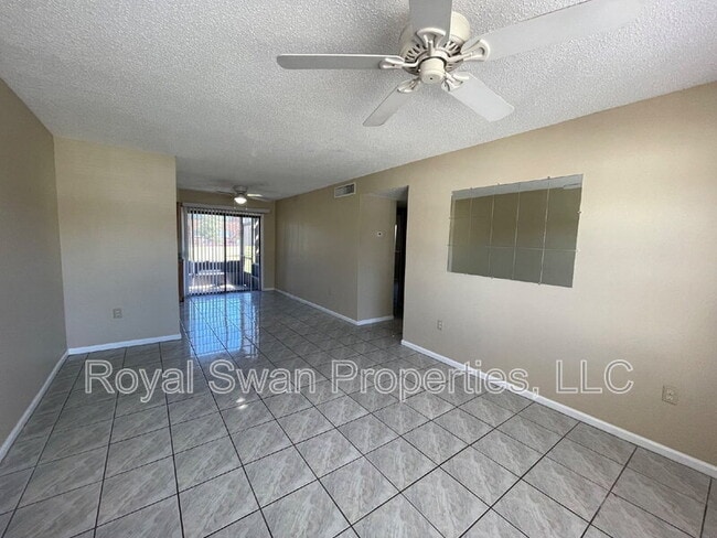 Foto del edificio - 1920 E Edgewood Dr