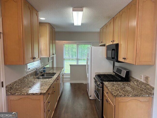 Building Photo - 207 Kentwood Dr