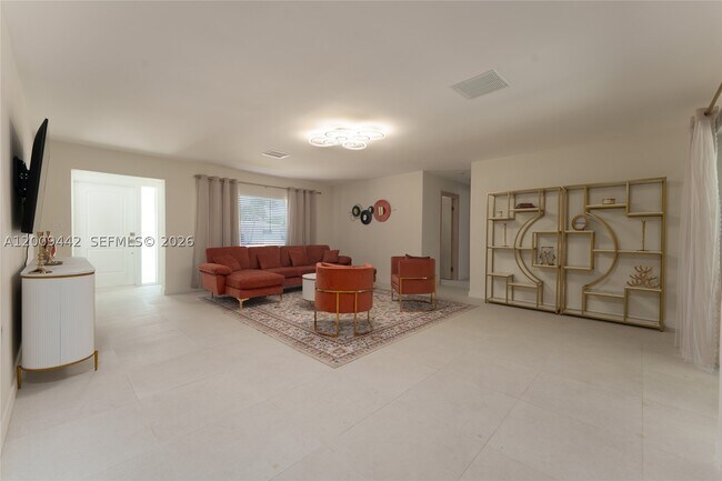 Foto del edificio - 5419 NE 22nd Terrace