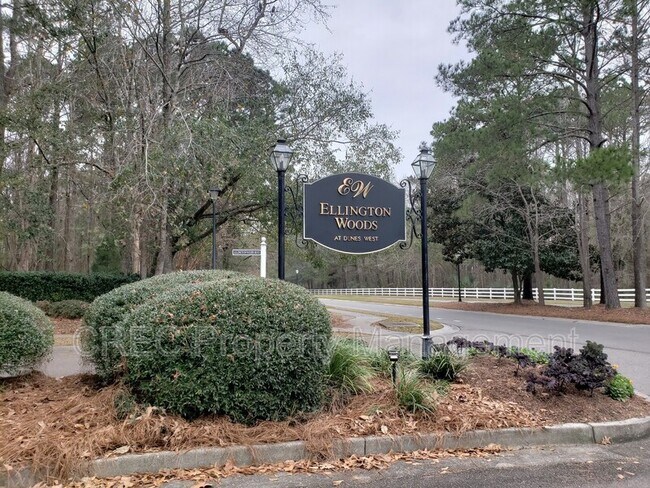 Foto del edificio - 1415 Belcourt Ln