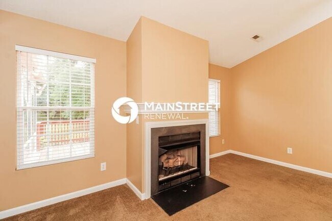 Foto del edificio - 3 Bedroom Pet-Friendly Home in High Point,...