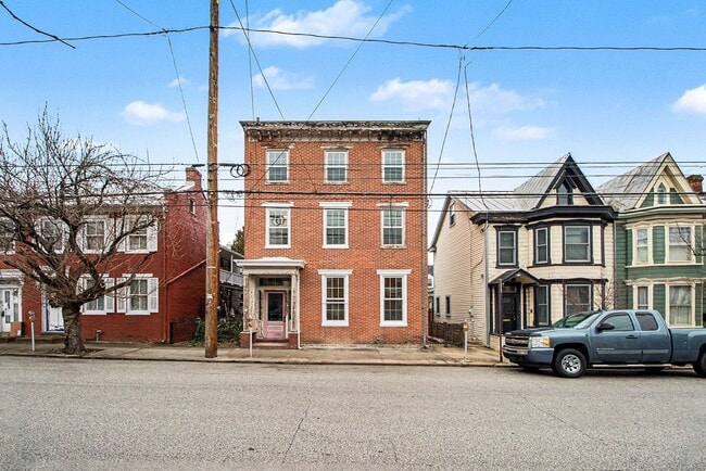 Building Photo - 145 S Pitt St