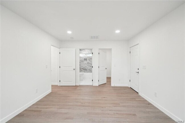 Building Photo - 4664 Sierra St