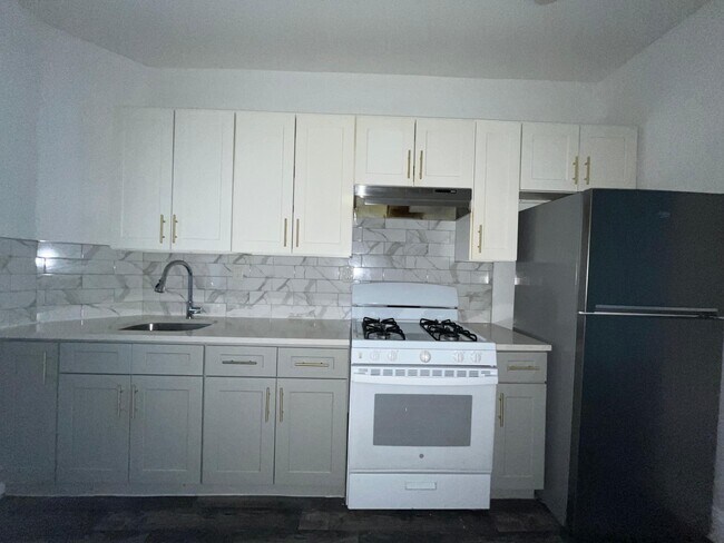 Building Photo - 108 Ocean Ave