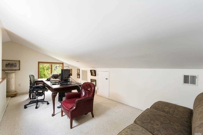 Building Photo - 32 Whooping Hollow Rd