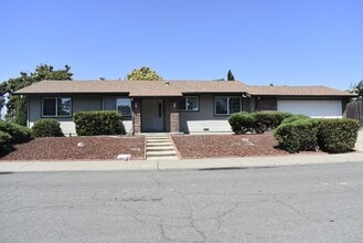 Building Photo - 2880 Chiplay St