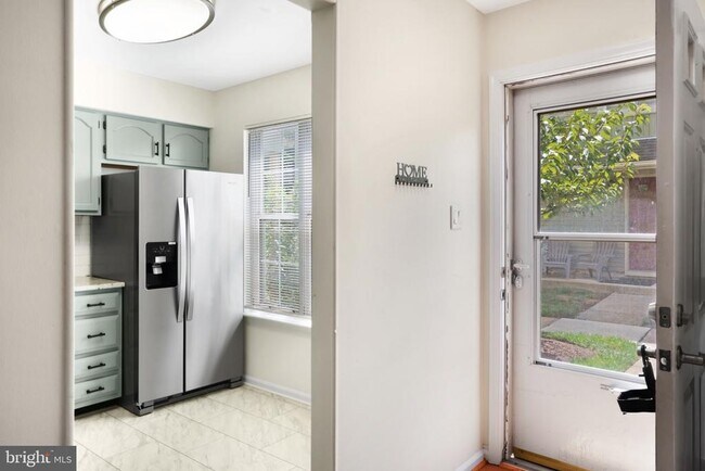 Foto del edificio - 1207 Yarmouth Ln