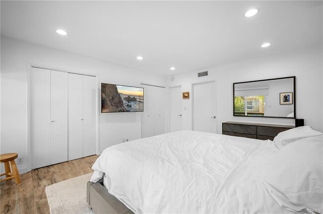 Foto del edificio - 5435 Yarmouth Ave