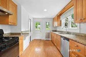 Building Photo - 290 Soundview Ave