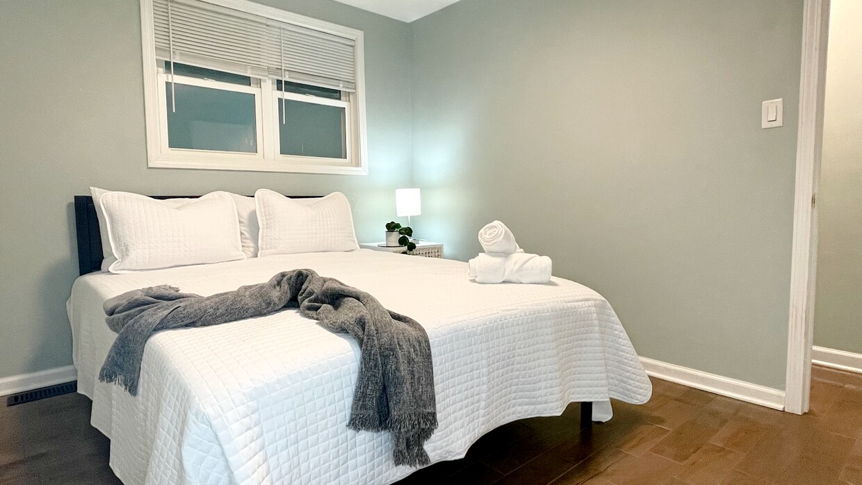 Foto principal - 10639 Broadway Street, Unit 10637