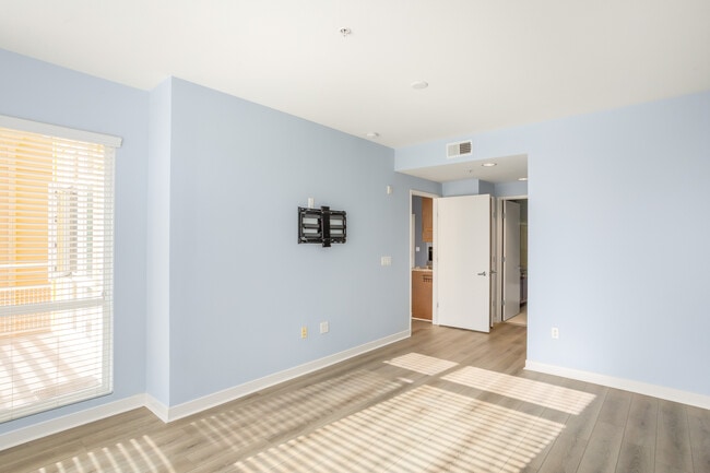 Building Photo - 21301 Erwin St