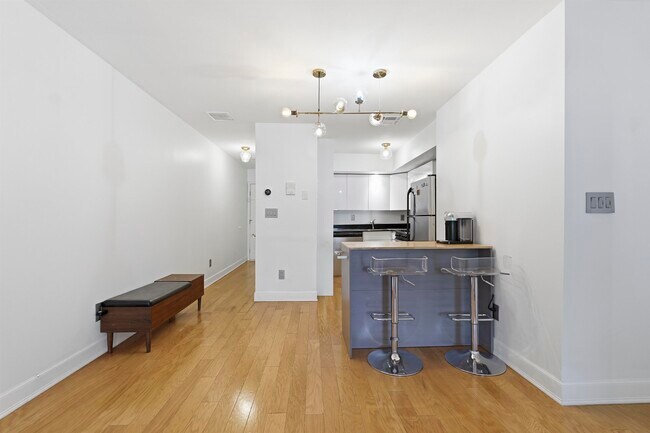 Foto del edificio - 6405 JFK Blvd E