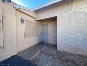 Building Photo - 5215 Gray Ln