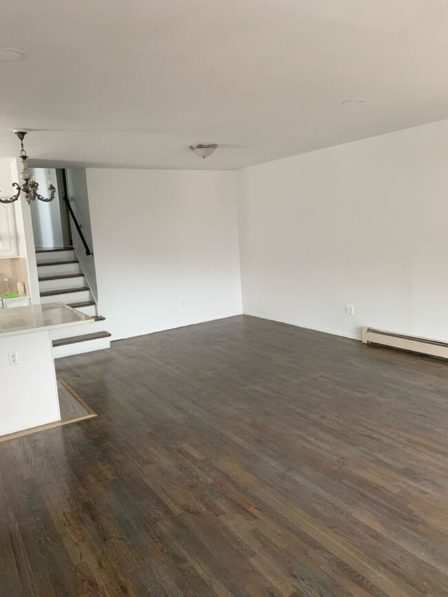 Building Photo - 2021 81st St