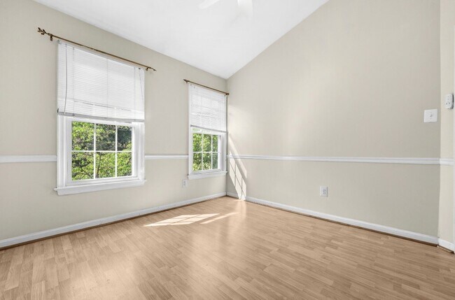 Foto del edificio - 6016 Rockton Ct