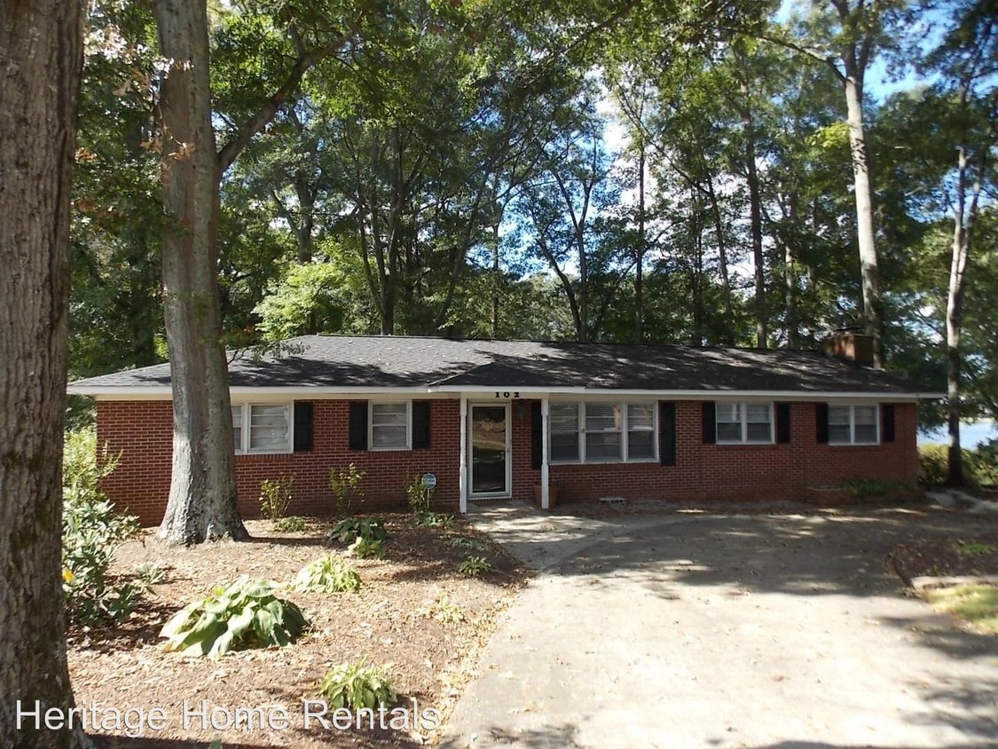 Primary Photo - 3 br, 2 bath House - 102 S Lake Shore Dr