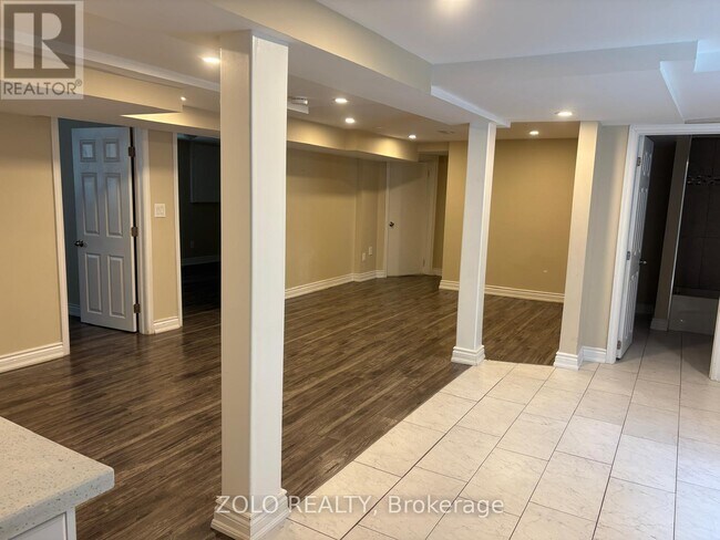 Building Photo - 50 Dundalk Crescent