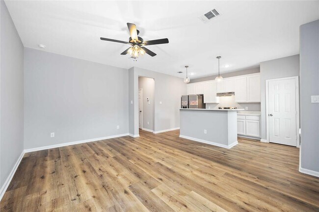 Foto del edificio - 4507 White Rock St