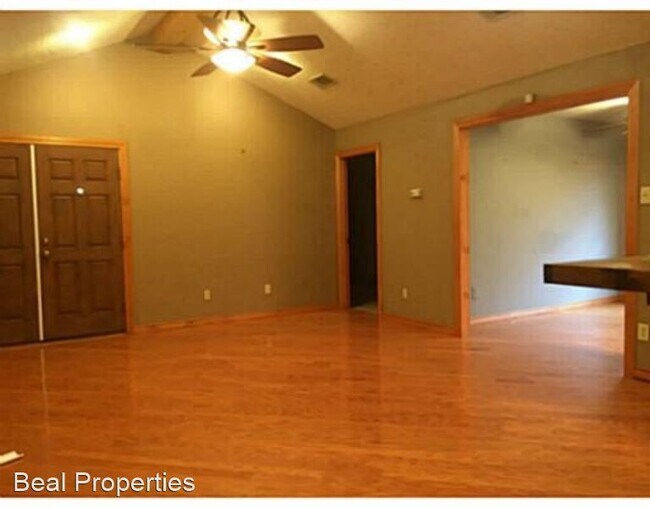 Building Photo - 3 br, 2 bath House - 822 Camellia Court
