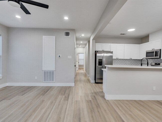 Foto del edificio - 819 E 40th St
