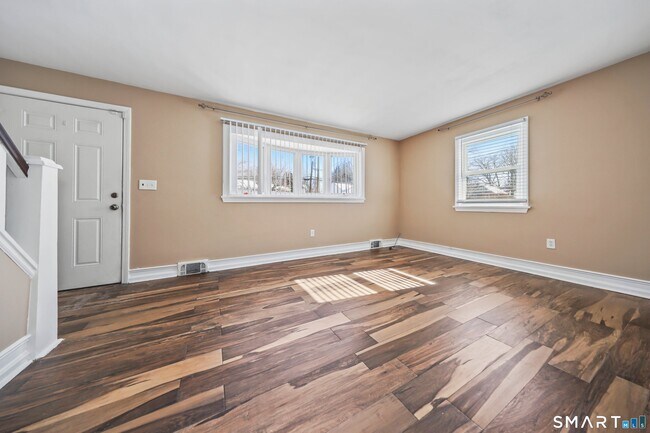 Foto del edificio - 33 Harland Ave