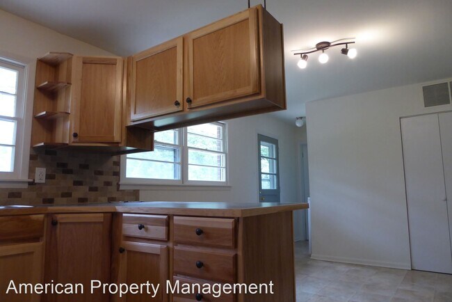 Building Photo - 4 br, 2 bath House - 1728 Kenmar Dr