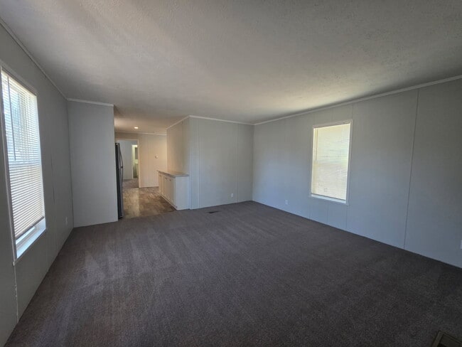Building Photo - 10 Parakeet Hill Dr