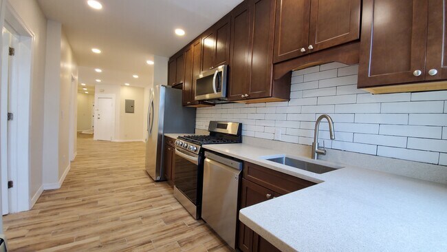 Foto del edificio - 51 E Kinney St