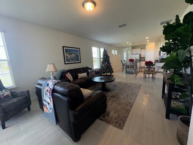 Building Photo - 8503 Tavernier Aly