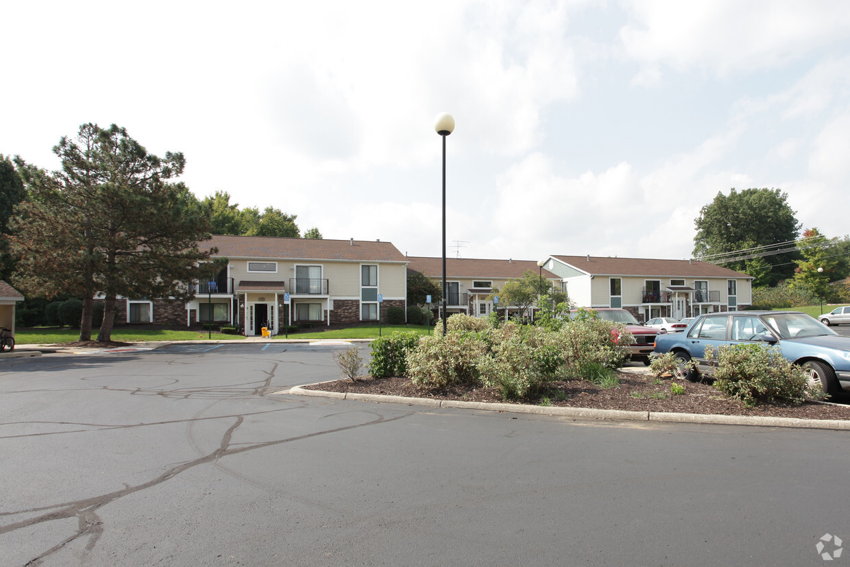 Primary Photo - Harvest Hill Apartments