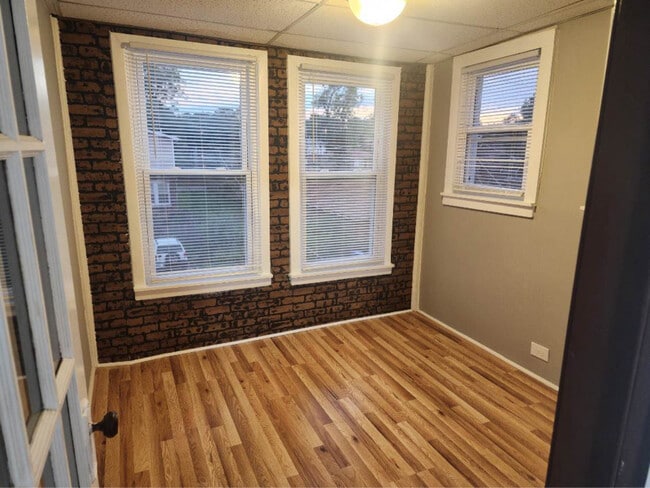 Foto del edificio - 8808 S Hermitage Ave