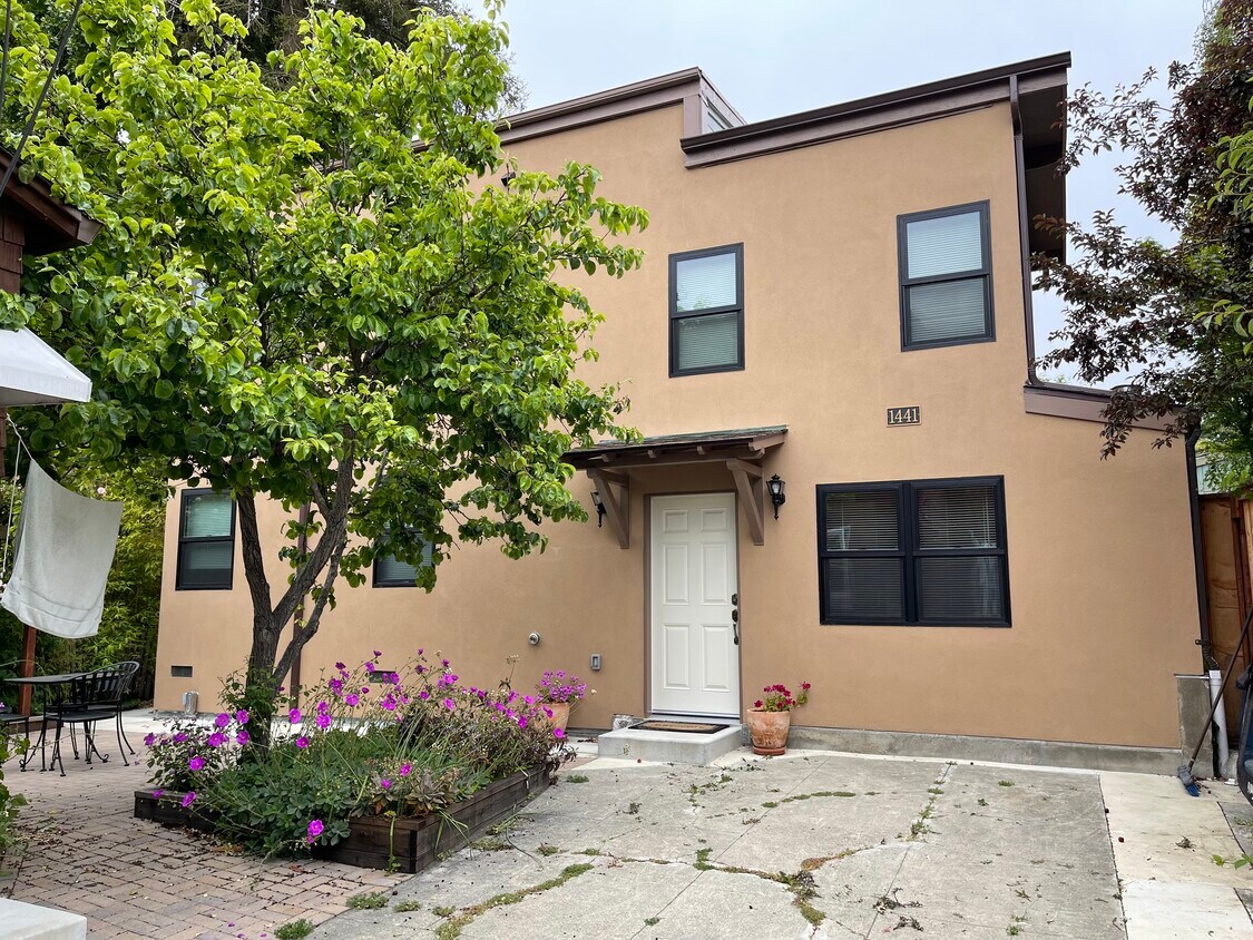 1441 Josephine Bldg - 1441 Josephine St
