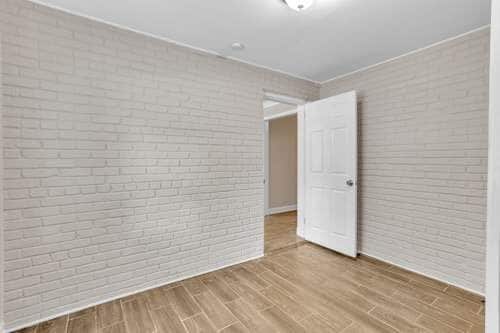 Building Photo - 125 Parish Ln