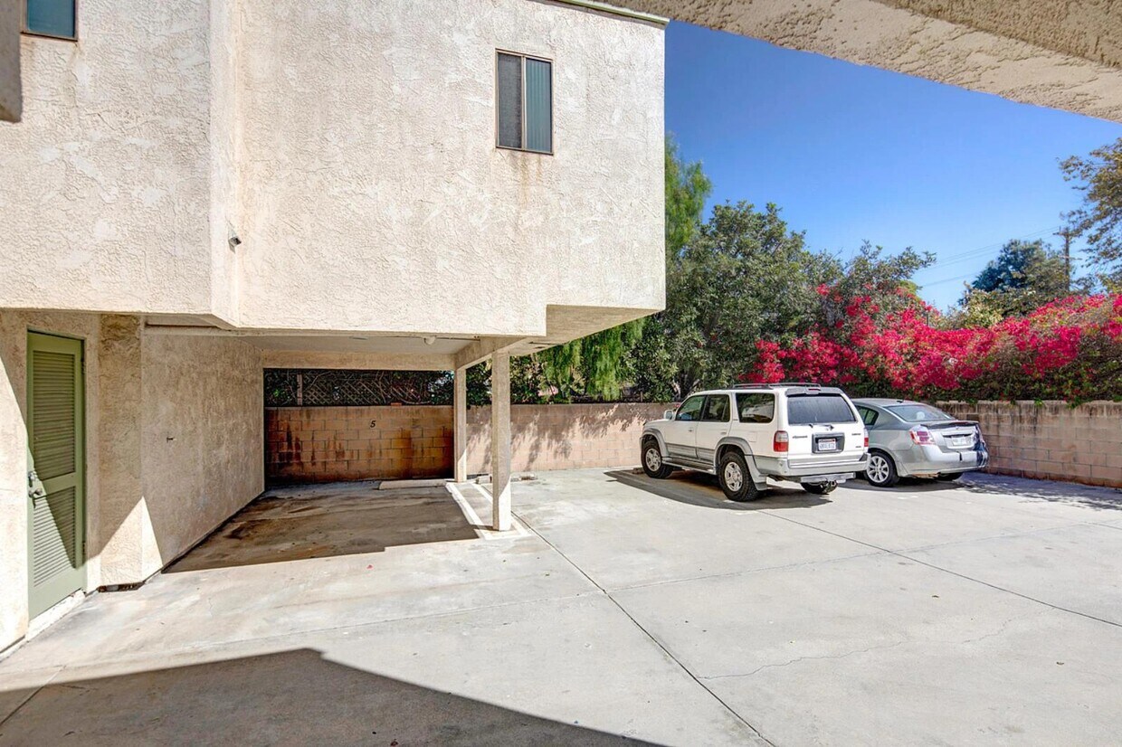 Foto del edificio - 408 N Venice Blvd