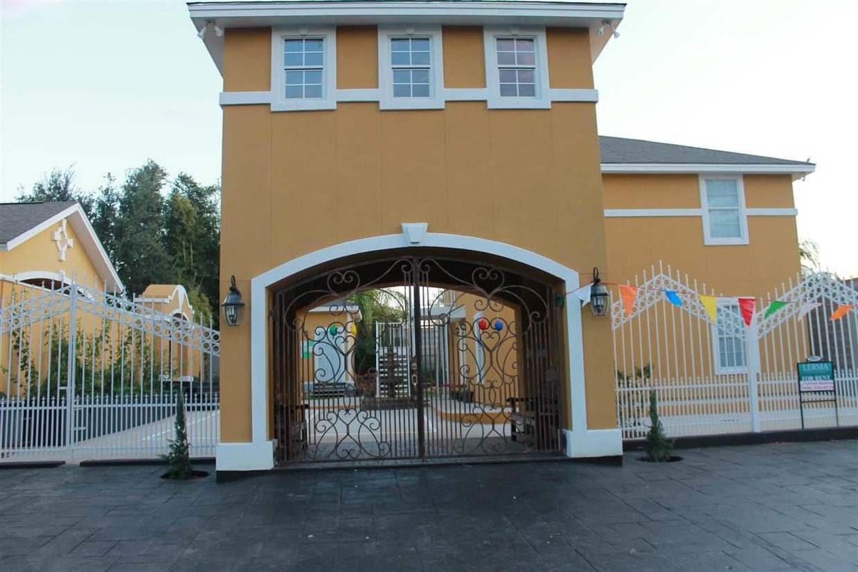 3005 Frio Plaza Unit 1, Laredo, TX 78046 Condo for Rent in Laredo, TX