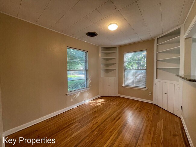 Foto del edificio - 3 br, 1 bath House - 3311 Mission Street