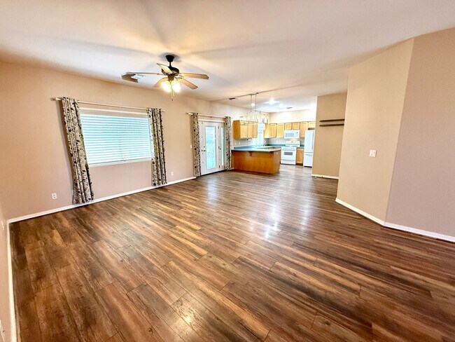 Foto del edificio - Corner Lot Legacy Ranch Home | 2 Bed + Office/Den | Walk to Walleck Ranch Park!