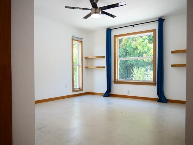 Building Photo - 11092 Orangewood Dr