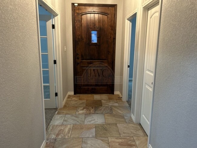 Foto del edificio - 1604 Granex Dr