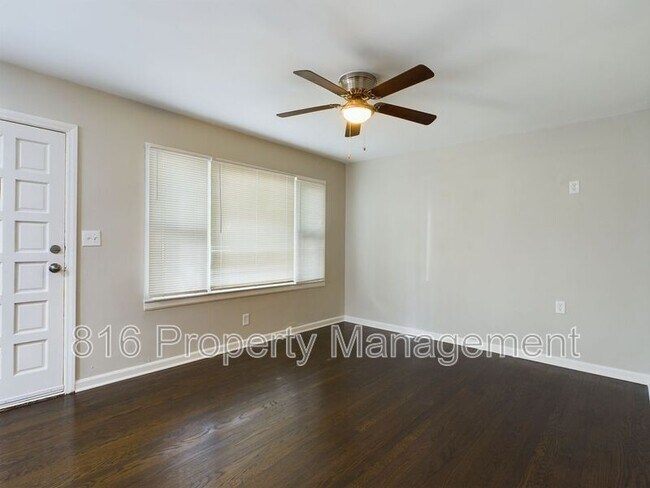 Building Photo - 11114 Bennington Ave
